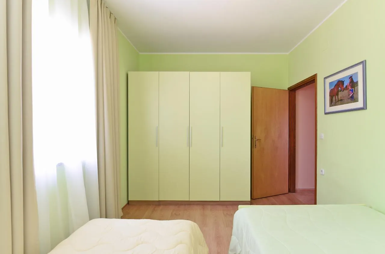 Apartment Ivana 1664 Kaštelir