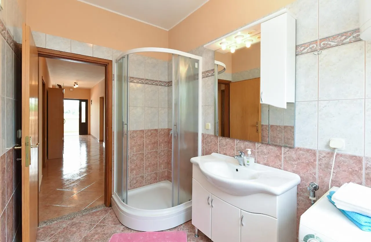 Apartment Ivana 1664 Kaštelir Kroatien