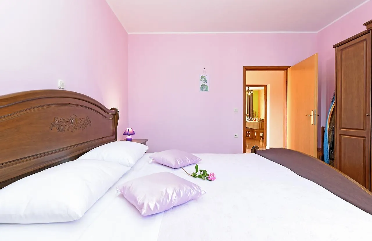 Apartment Ivana 1664 Kaštelir