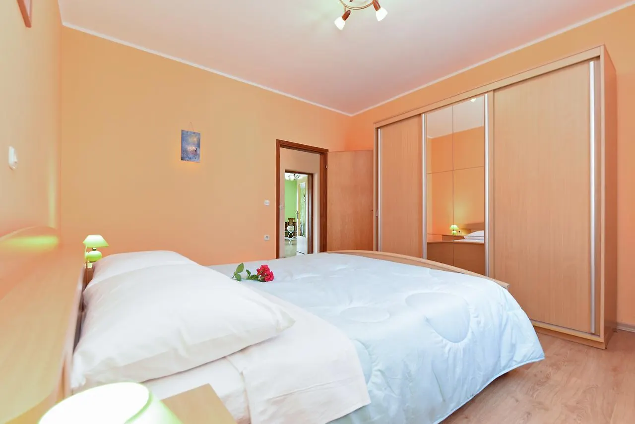 Apartment Ivana 1664 Kaštelir