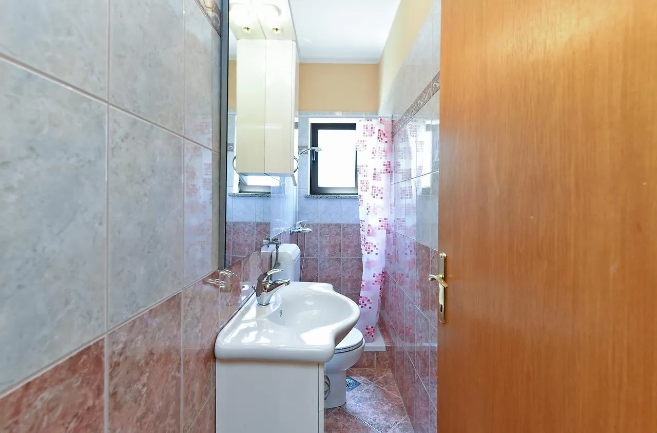 Apartment Ivana 1664