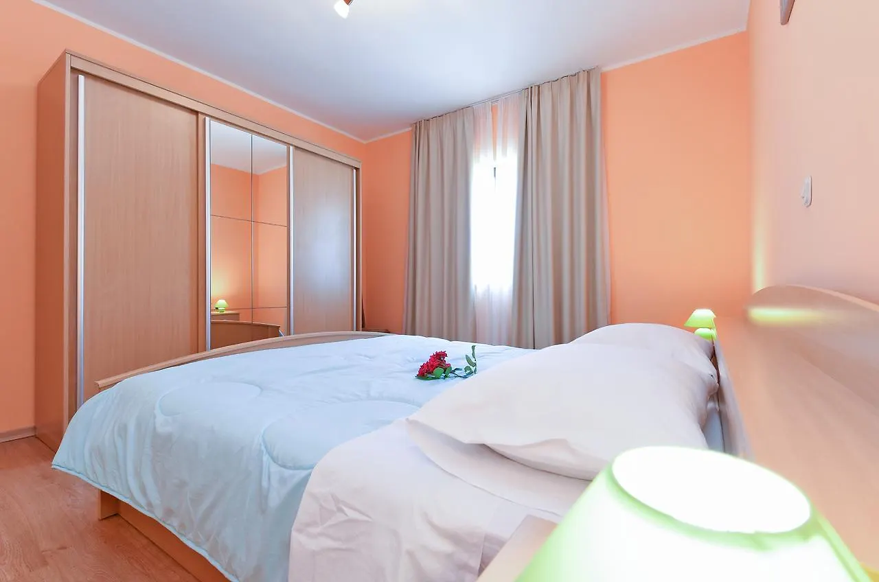 Apartment Ivana 1664  Kastelir