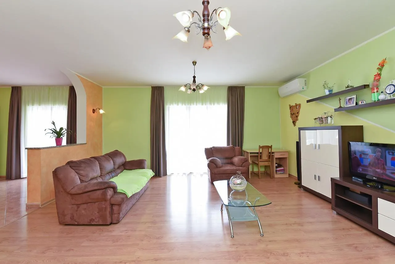 Apartment Ivana 1664 Kastelir